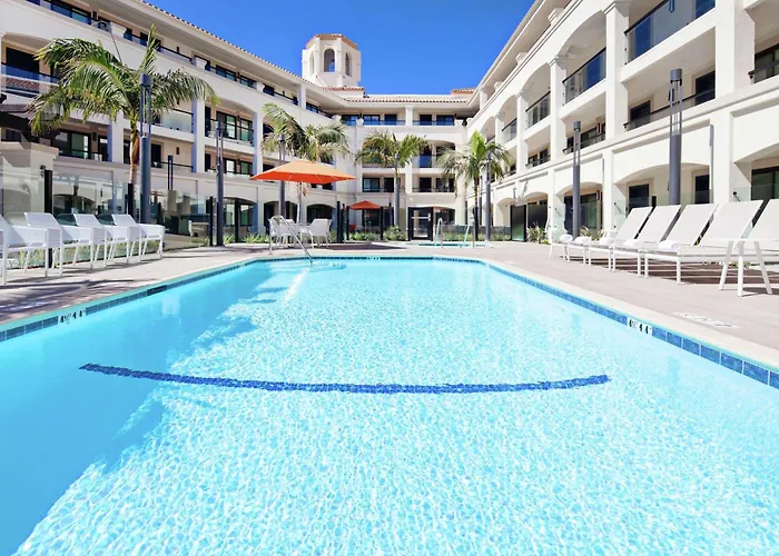 Homewood Suites By Hilton Central