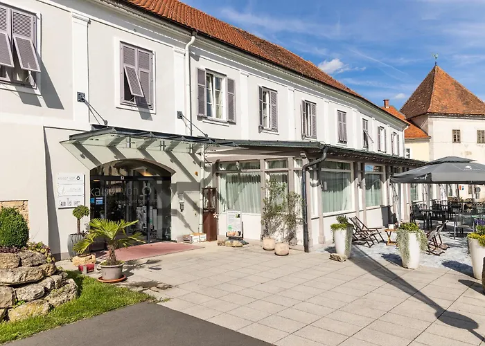 Kaiser von Österreich, Historik- und Thermalhotel