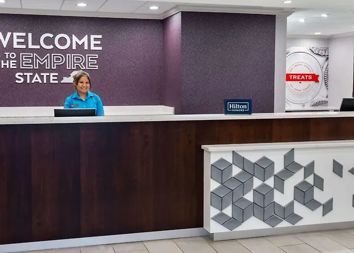 Hampton Inn & Suites /Downtown