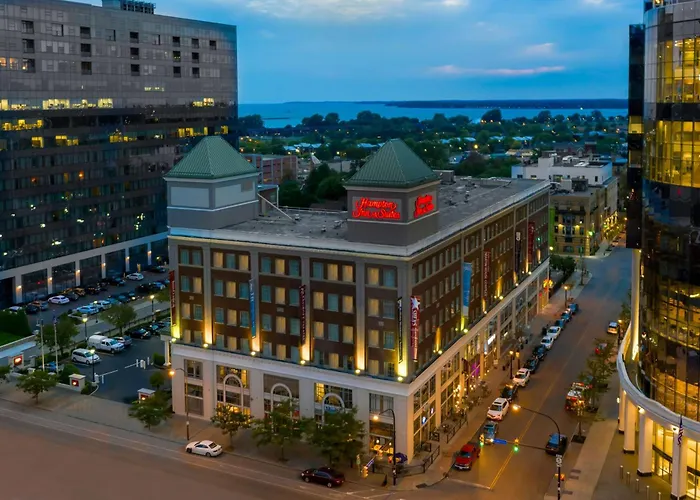 Hampton Inn & Suites /Downtown