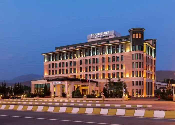Doubletree By Hilton Van