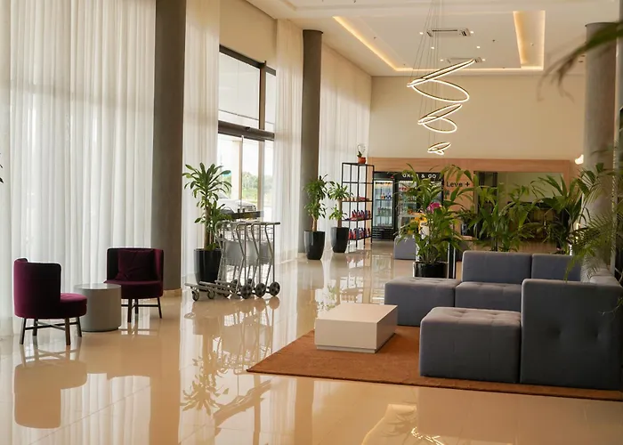Trento Hotel Guaíra by Unna