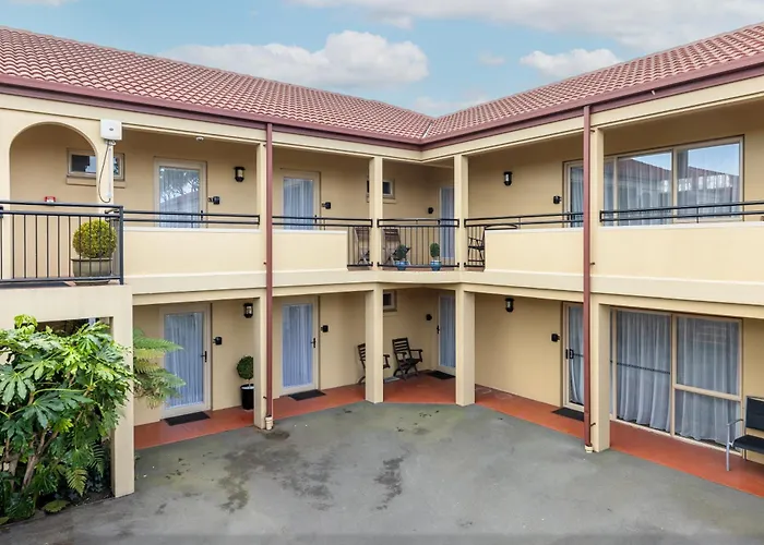 Lorenzo Motor Lodge