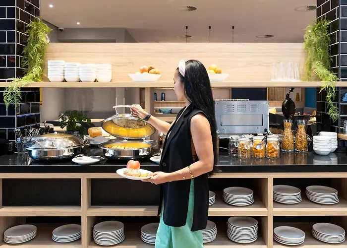 Holiday Inn Express Antwerp - City Centre By Ihg