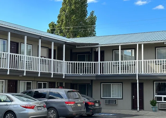 The Royal Victorian Motel