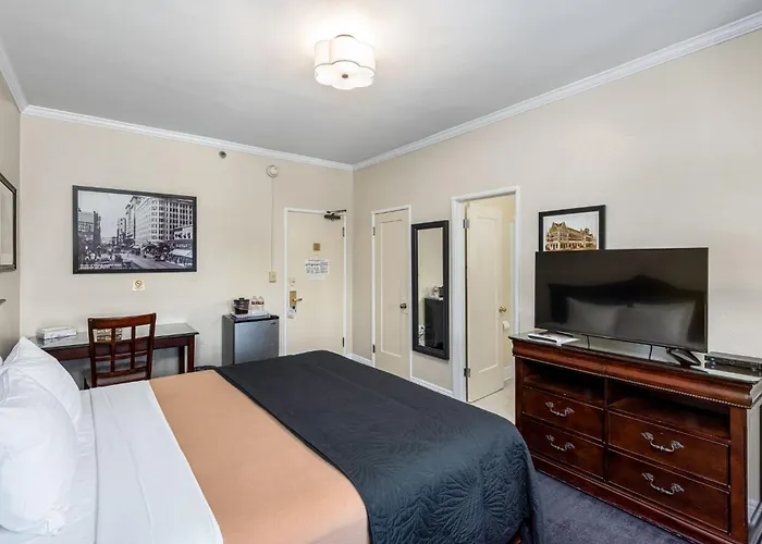 Hollywood Historic Hotel