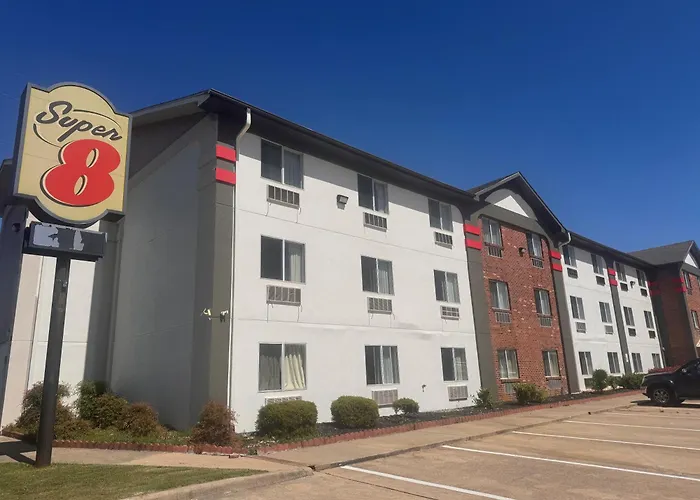 Super 8 By Wyndham College Station
