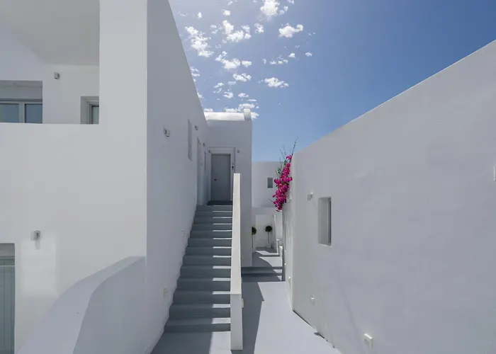Cycladic Suites & Spa