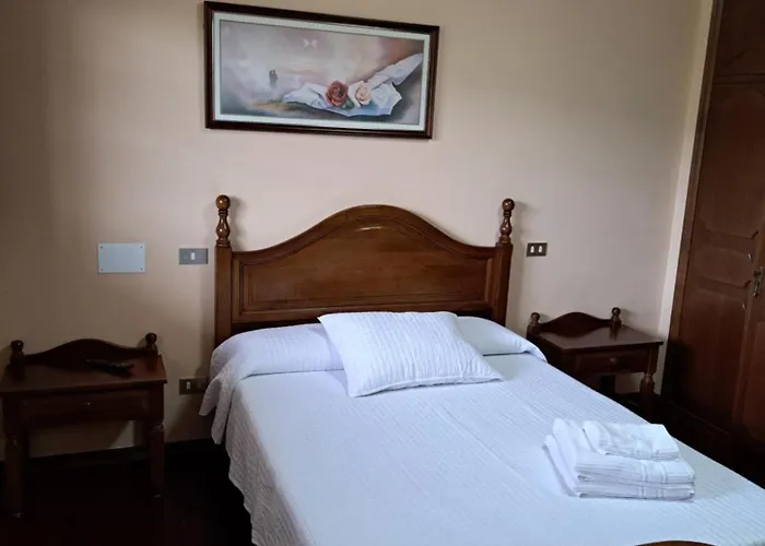 Hostal - Restaurante Casa Cuña