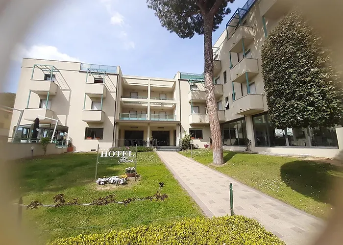 Hotel Flora