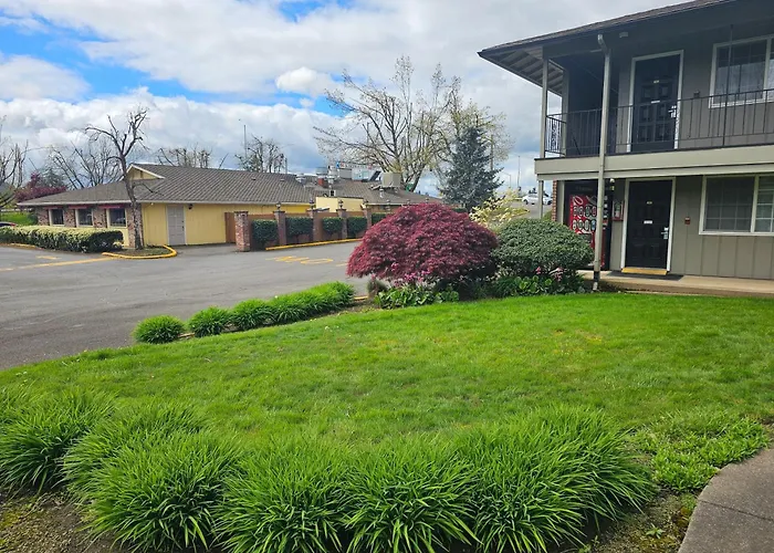 Village Inn