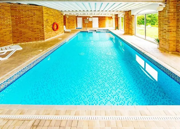 Crofton House Hotel