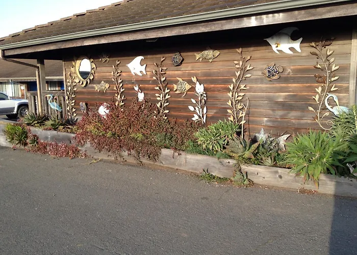 Gualala Surf Inn On The Ocean Bluff