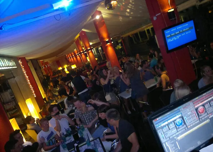 Amalfi & Restaurant Karaoke Bar