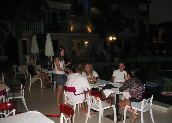 Zante Plaza &Apartments