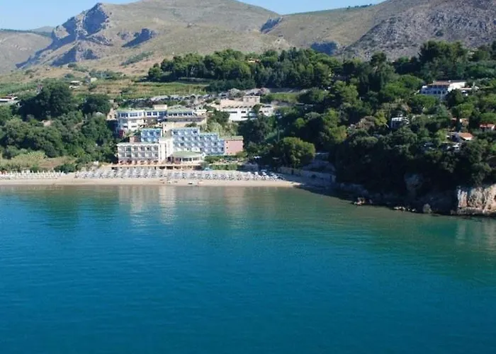 Summit Hotel