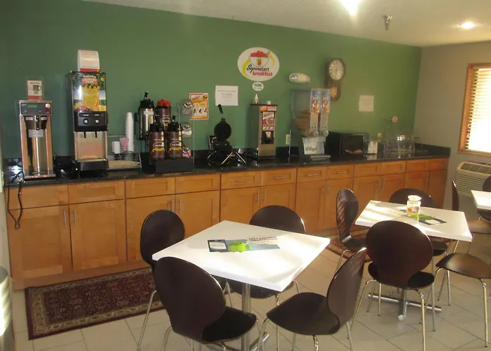 Super 8 By Wyndham Richmond/Chamberlayne Rd Hotel Yellow Tavern