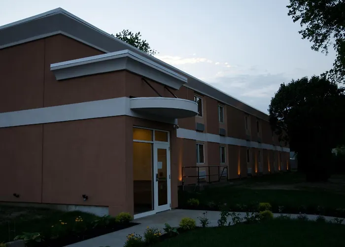Aashram Hotel By Niagara River Niagara Falls