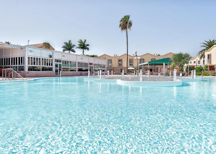 Villetta Green Oasis Club