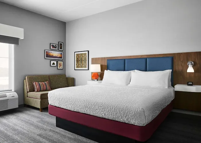 Hampton Inn & Suites Charlotte Steele Creek Road, Nc