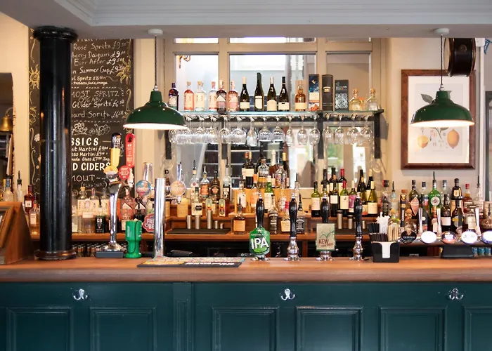 Kew Gardens Hotel