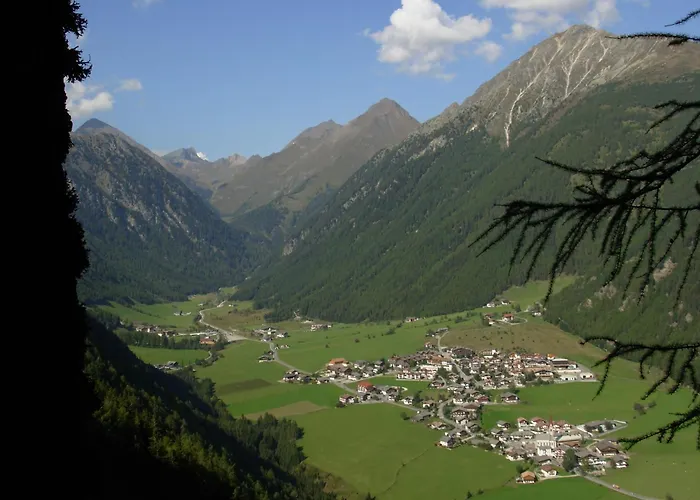 B&B Hotel Alpenrose Rooms & Apartments Valles