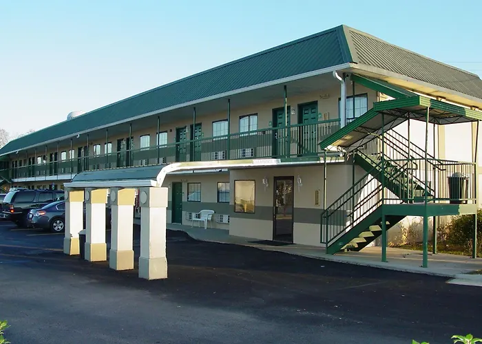 Garden Inn & Suites