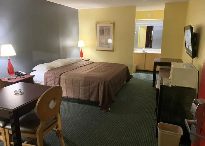 Relax Inn & Suites