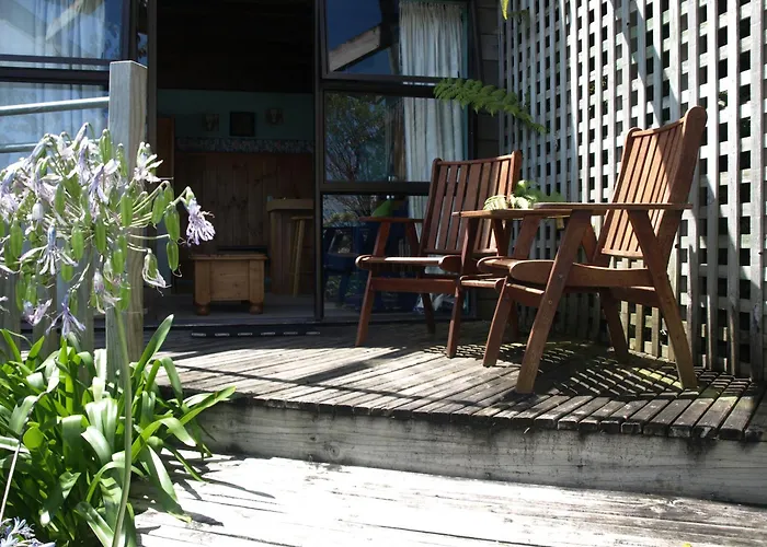 Grafton Cottage & Chalets