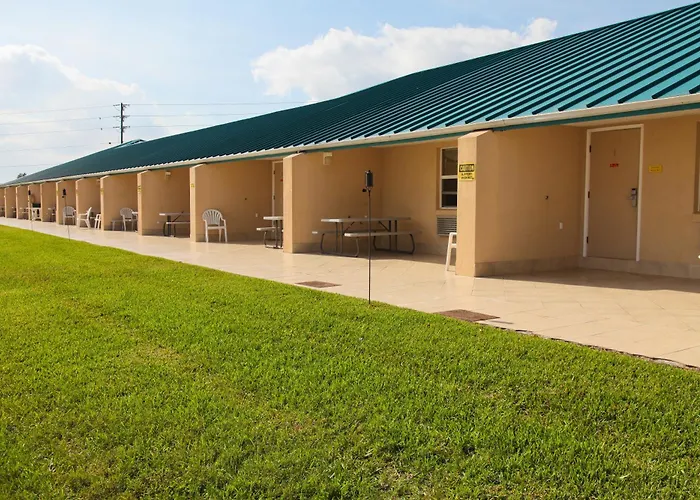Lake Grassy & Suites