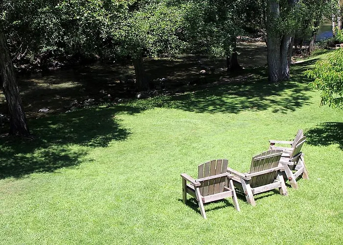Big Sur River Inn