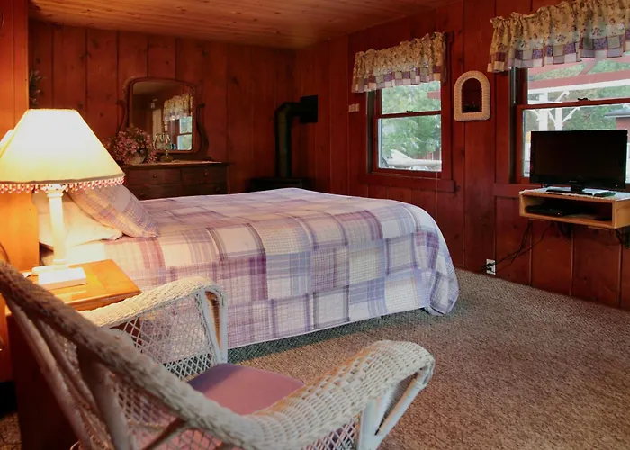 Silver Pines Lodge