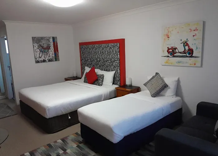 Avaleen Lodge Motor Inn
