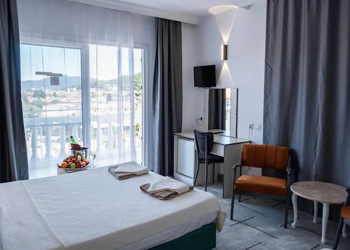 Mustis Royal Plaza Hotel