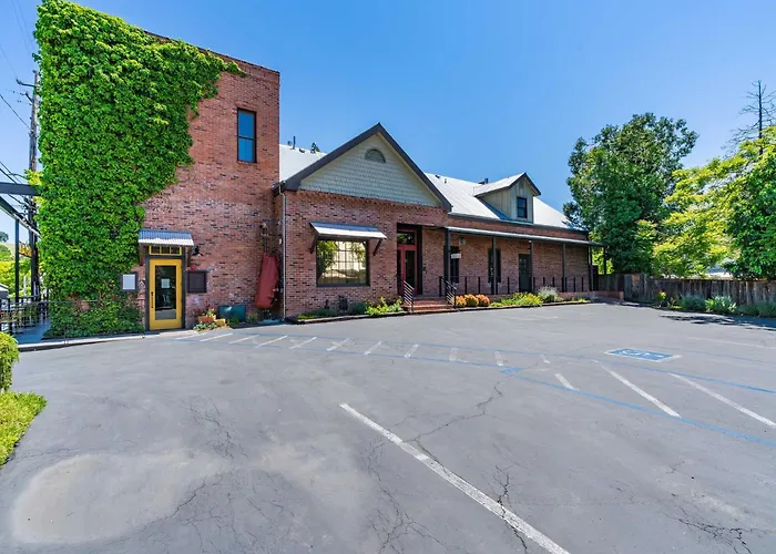 Hanford House