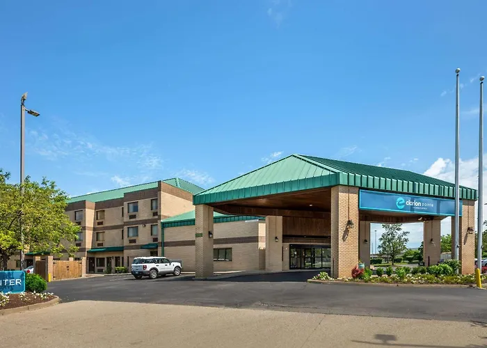 Clarion Pointe Louisville East