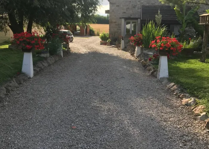 Hotel La Grange Aux Fleurs à Rigny-la-Nonneuse