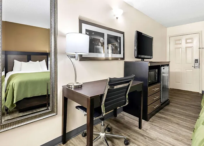 Quality Inn Decatur River City
