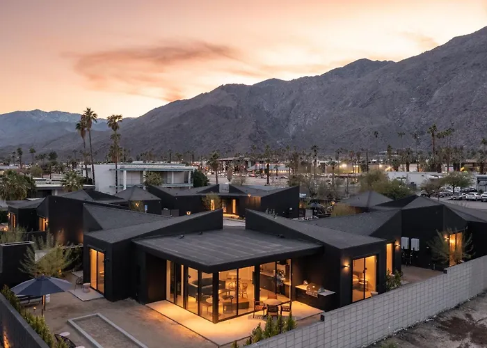 Blackhaus Suites By Avantstay