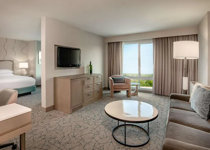 Doubletree By Hilton Hotel And Conference Center Chicago North Shore
