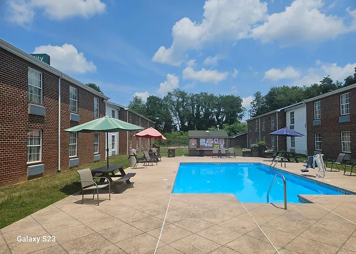 Quality Inn Dublin I-81
