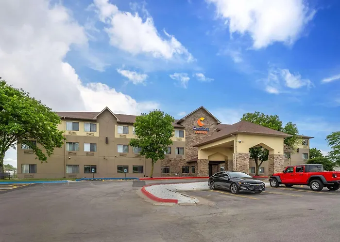 Comfort Suites Omaha East-Council Bluffs