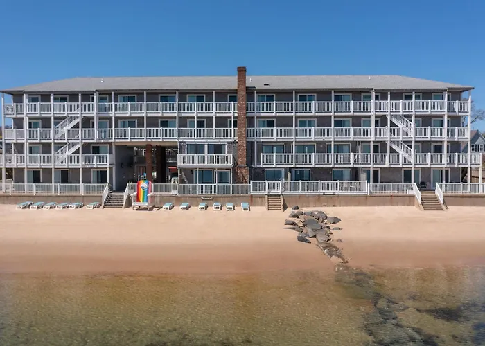 Surfside And Suites