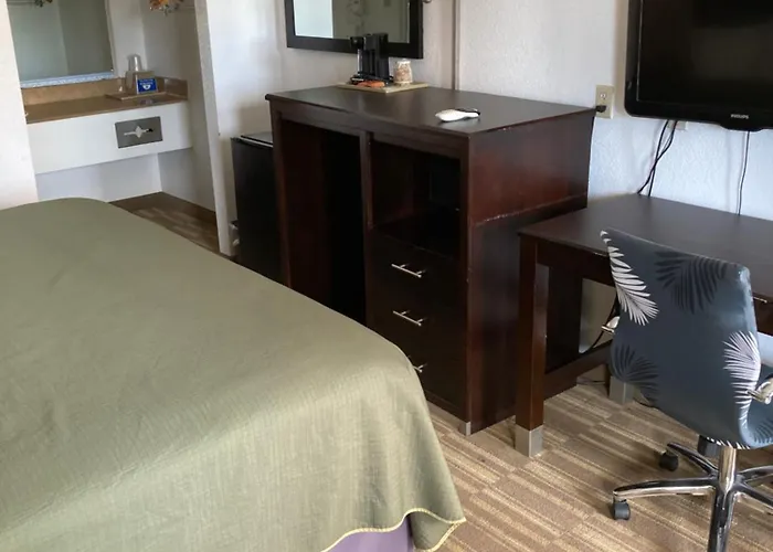 Americas Best Value Inn Clute