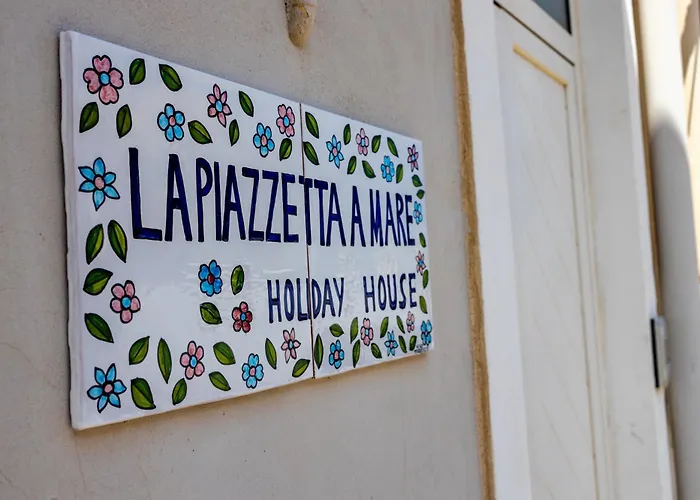 La Piazzetta a Mare Holiday House