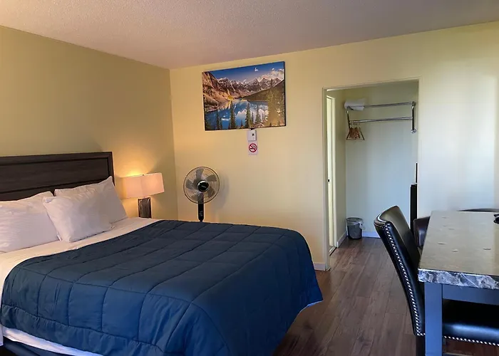 Port-O-Call Inn