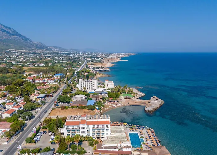 Manolya Hotel Lapithos 