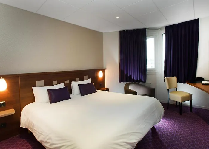 Brit Hotel Tours Sud – Le Cheops
