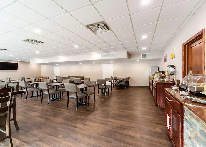 Quality Inn & Suites Vandalia Near I-70 And Hwy 51