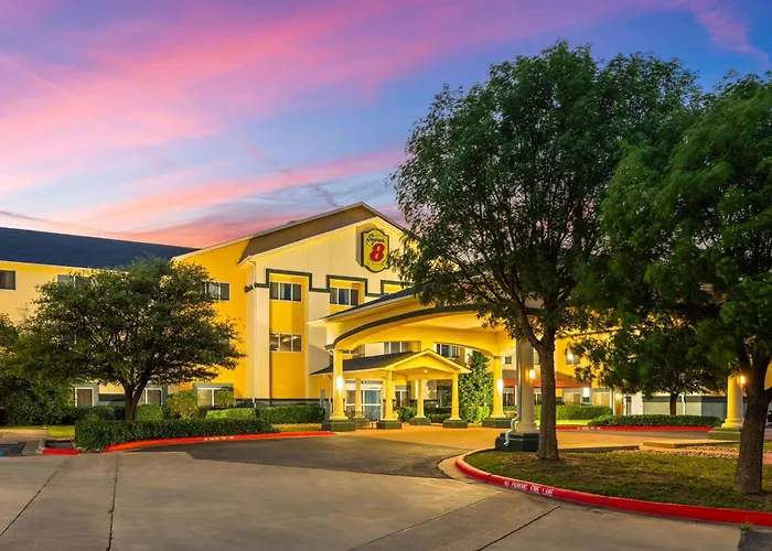 Super 8 By Wyndham Lubbock West